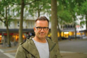 Mit Ulrich Hub startete die Reihe der Kinderbuchlesungen im Aachener Dom bereits 2015. Jetzt kehrt er zurück. Foto: Stefan Schugt